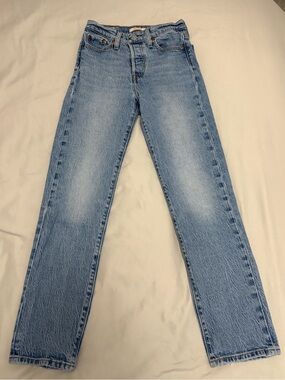 Levi’s Women’s Wedgie Straight Jeans